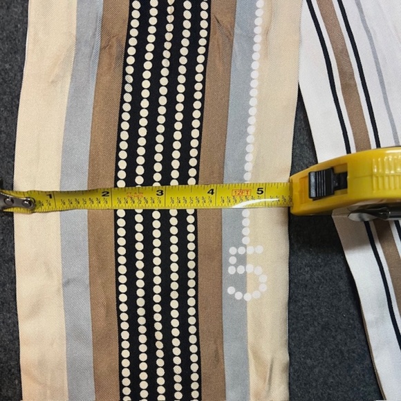 CHANEL Large Twilly Bandeau Scarf, Beige - Picture 4 of 5